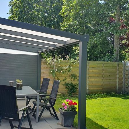 Dirkshorn Luxe Vakantiebungalow Met Omheinde Tuin Voor Hond En Kinderen מראה חיצוני תמונה